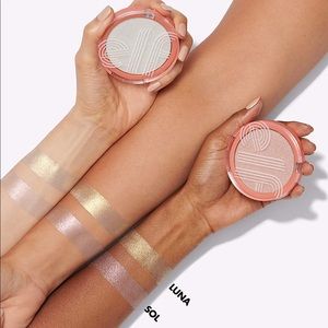 Elf Retro Paradise Face & Body Shimmer Bundle